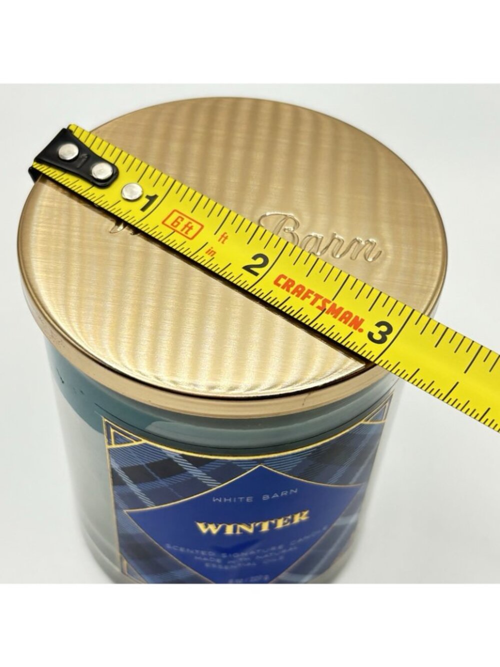 Bath & Body Works Single Wick Candle Winter White Barn 8oz Christmas Pine Plaid - Picture 12 of 12